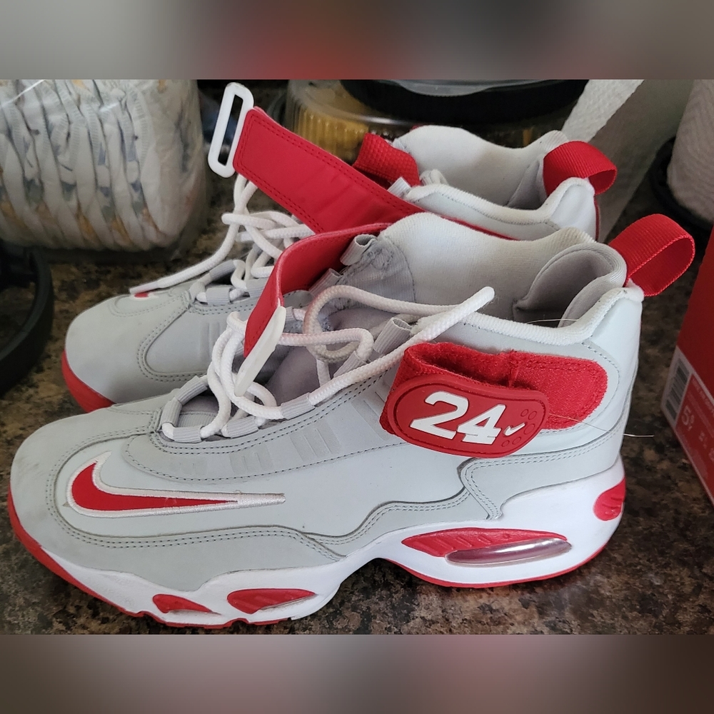 Nike Air Griffey Max 1 - Pure Platinum/University Red Big Boys 5.5